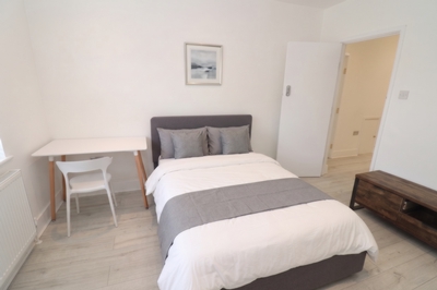 6 Bedroom Double room - Single use to rent in Wells House Road, North Acton, London, NW10