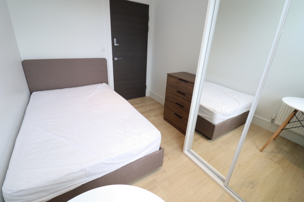 Double room - Single use to rent in Wembley, London, HA9