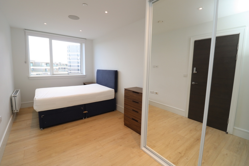 Double room - Single use to rent in Wembley, London, HA9