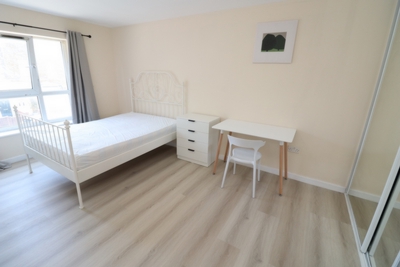 3 Bedroom Double room - Single use to rent in Windmill House, 146 Westferry Road, Isle of Dogs, London, E14