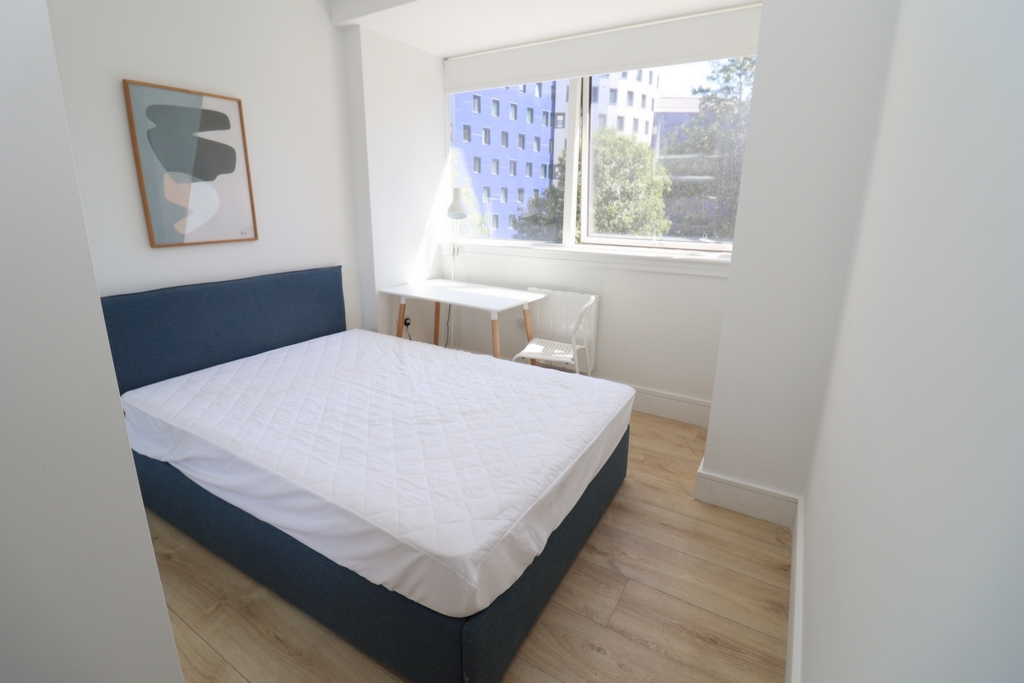 Double room - Single use to rent in Wembley, London, HA9