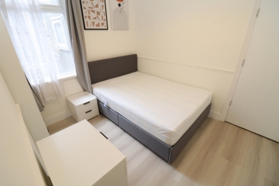 7 Bedroom Double room - Single use to rent in Cann Hall Road, Leytonstone, London, E11