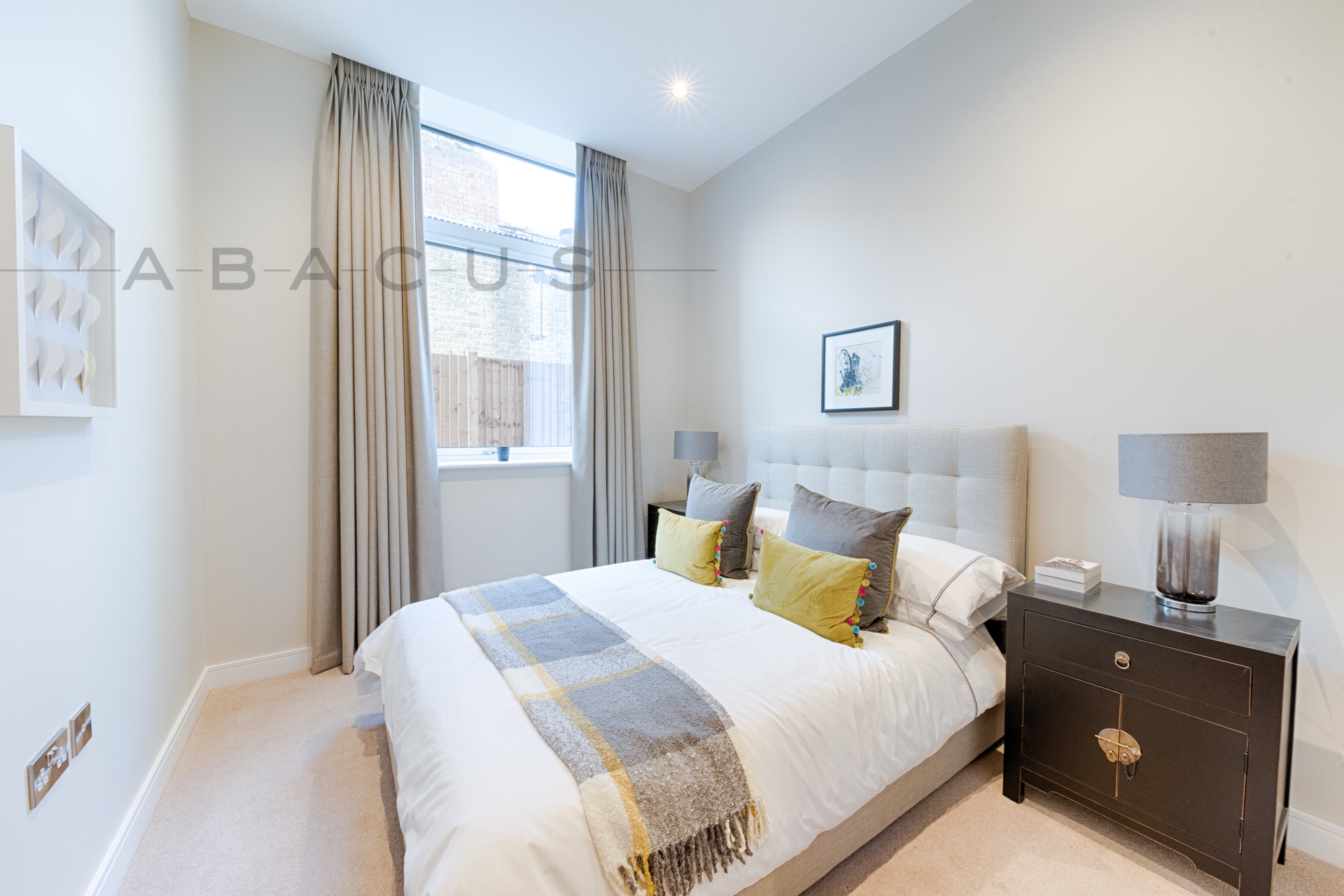 2 bedrooms flat, 1 Frazer Road Perivale London