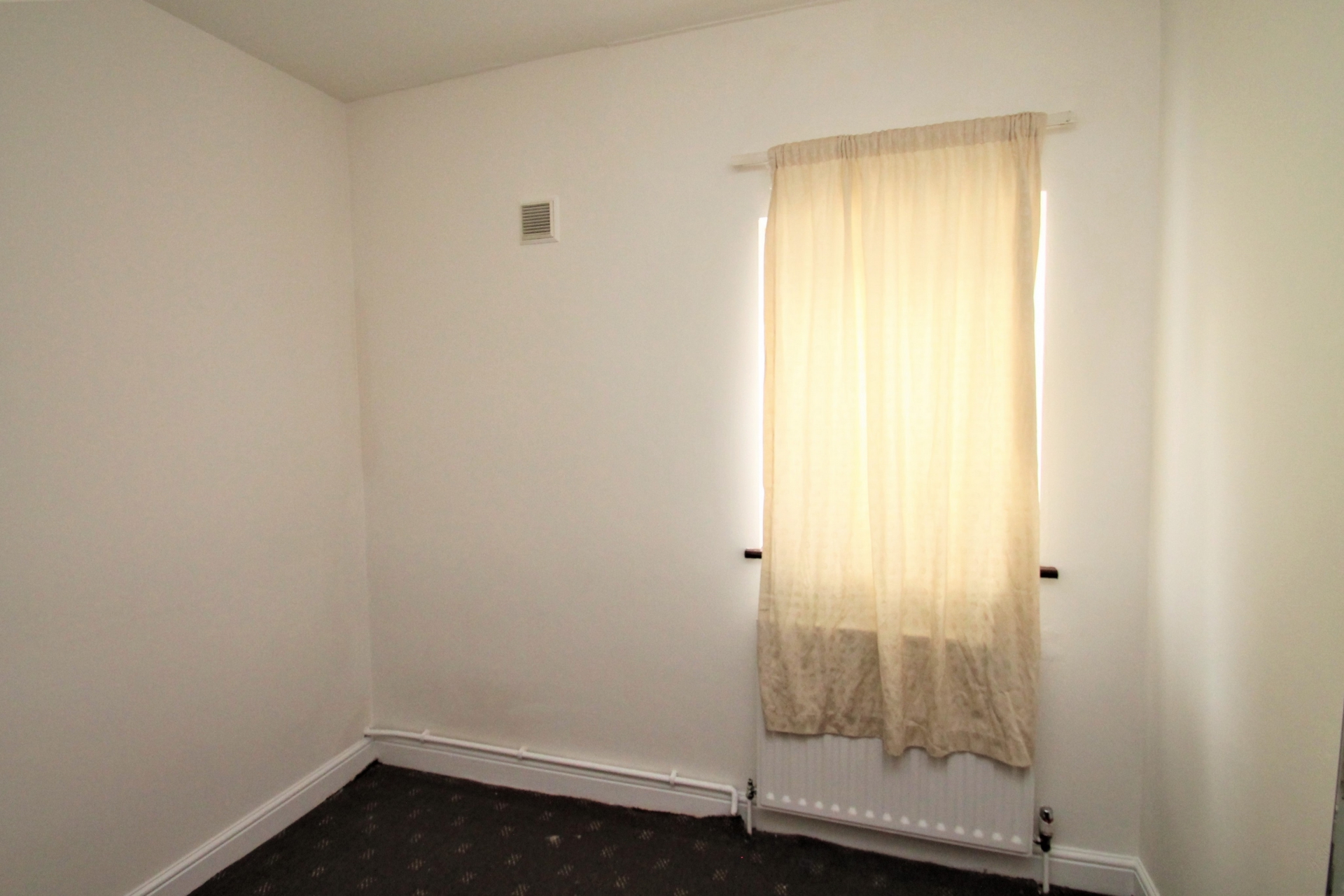 2 bedrooms flat, 1a Colston Road Forest Gate London