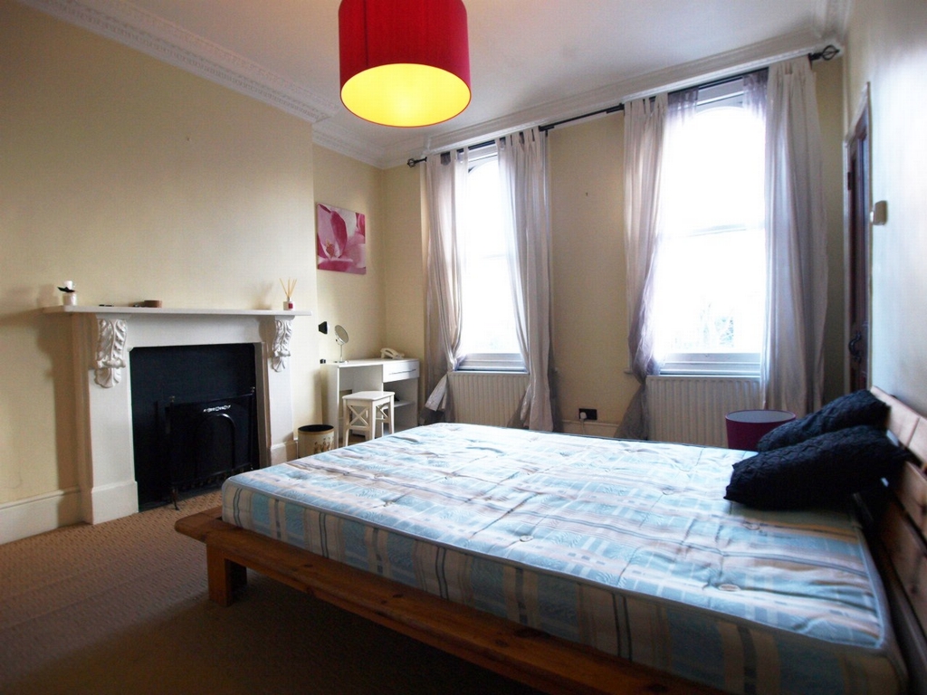 2 bedrooms flat, 3 Flat C Penn Road Islington London