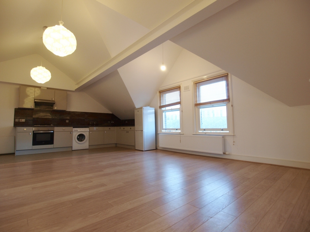 2 bedrooms flat, 1 Flat D Daleview Road Manor House London
