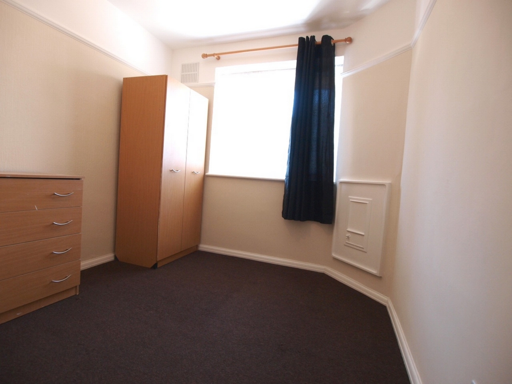 2 bedrooms maisonette, Flat 6 Station Close Finchley Central London