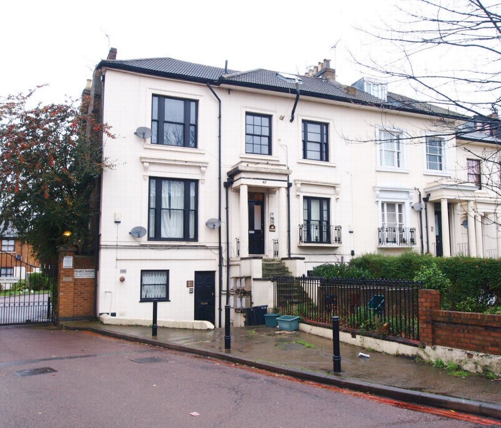 2 bedrooms flat, 47 Flat F Parkhurst Road Holloway London