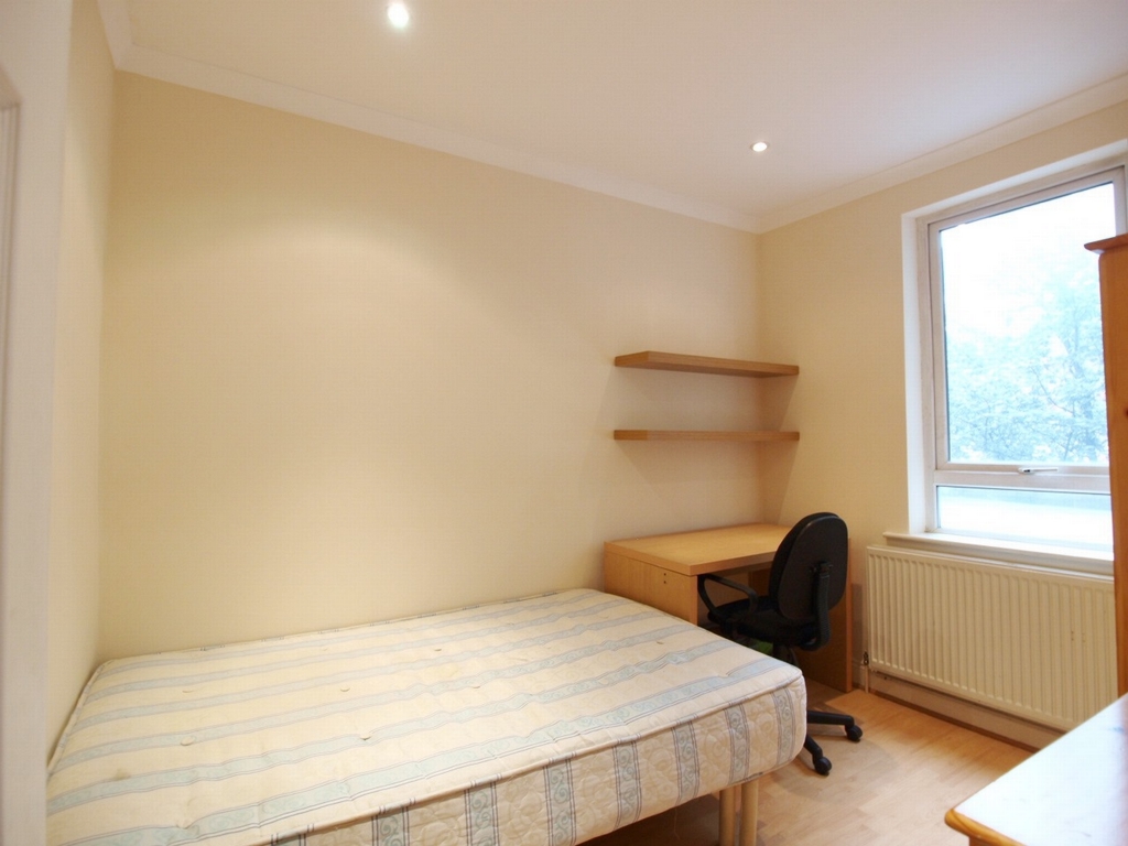 3 bedrooms flat, 145 Flat A Kings Cross Road Kings Cross London