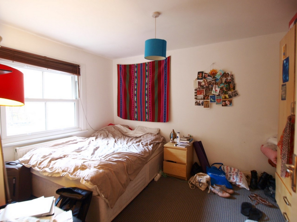4 bedrooms flat, 29-31 Flat 1 Allen Road Stoke Newington London