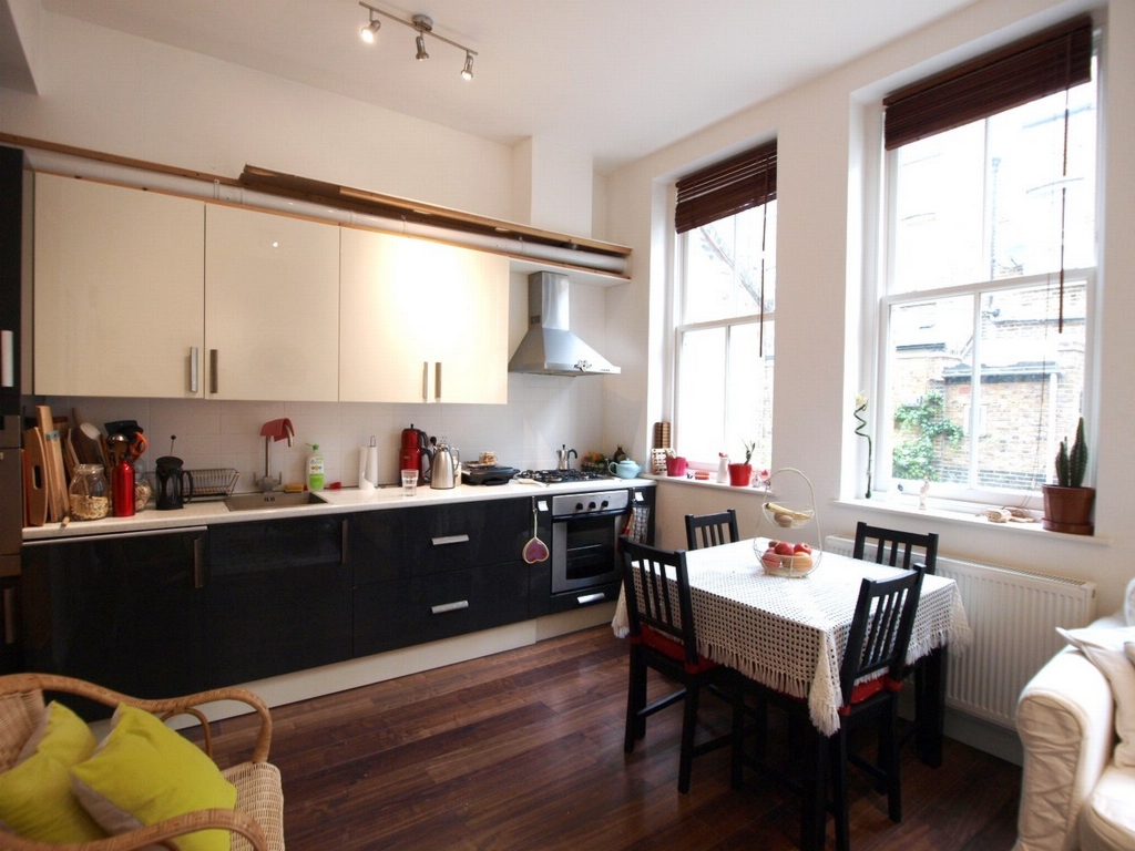 1 bedroom flat, 48 Flat 2 Perham Road West Kensington London