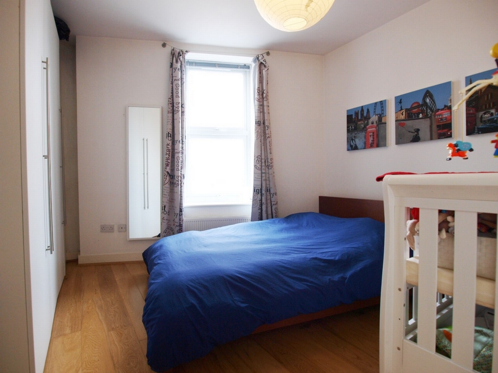 1 bedroom flat, 84 Flat A High Road East Finchley London