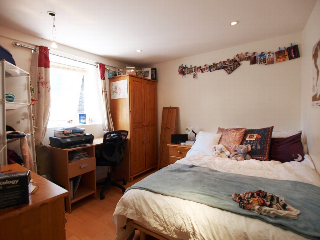 3 bedrooms flat, 147 Flat A Kings Cross Road Kings Cross London