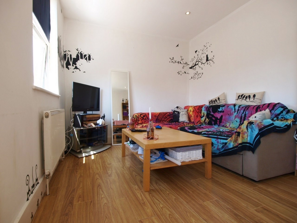 1 bedroom flat, 71a Flat 1 Stroud Green Road Finsbury Park London