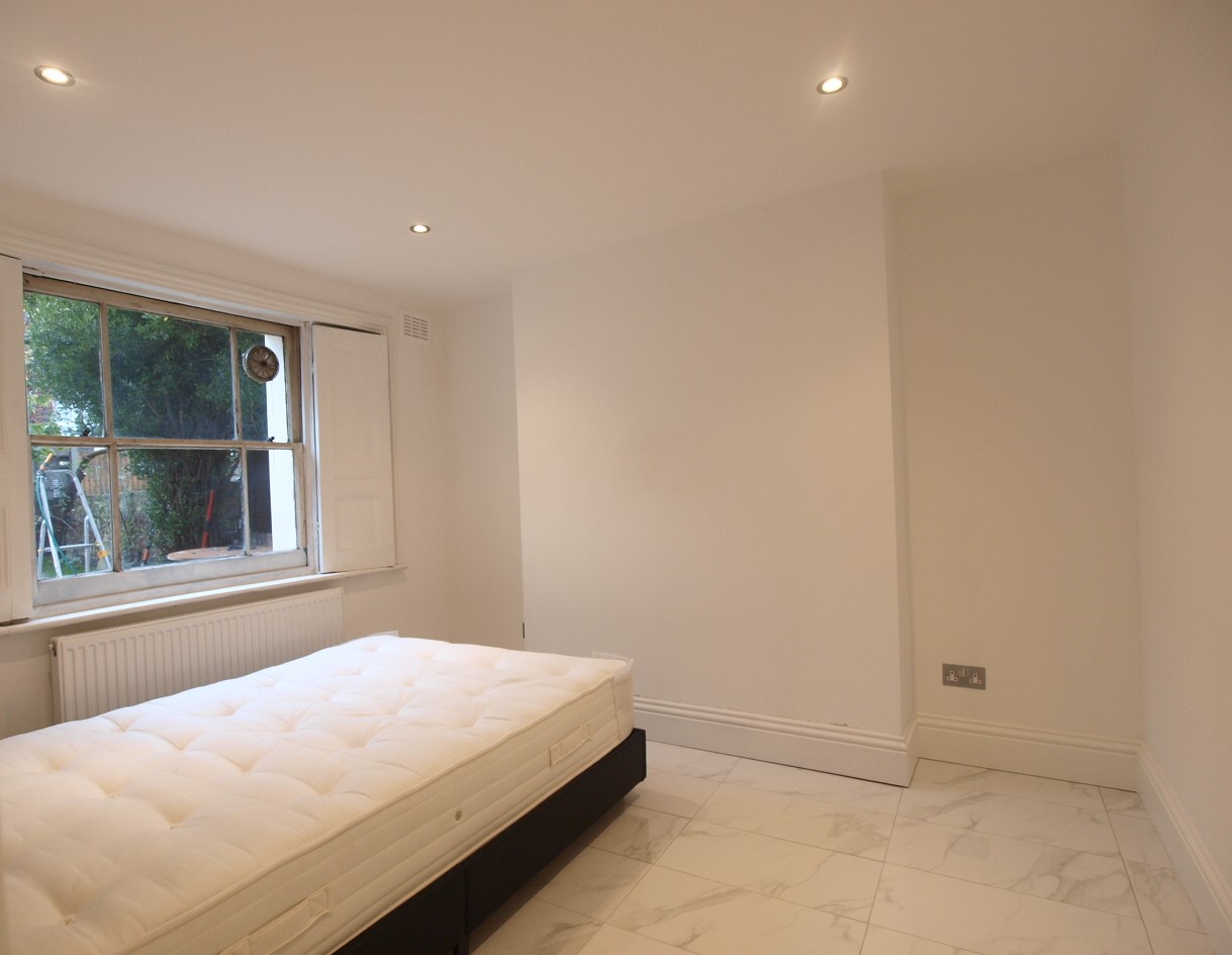2 bedrooms flat, 89 Flat A Navarino Road London Fields London
