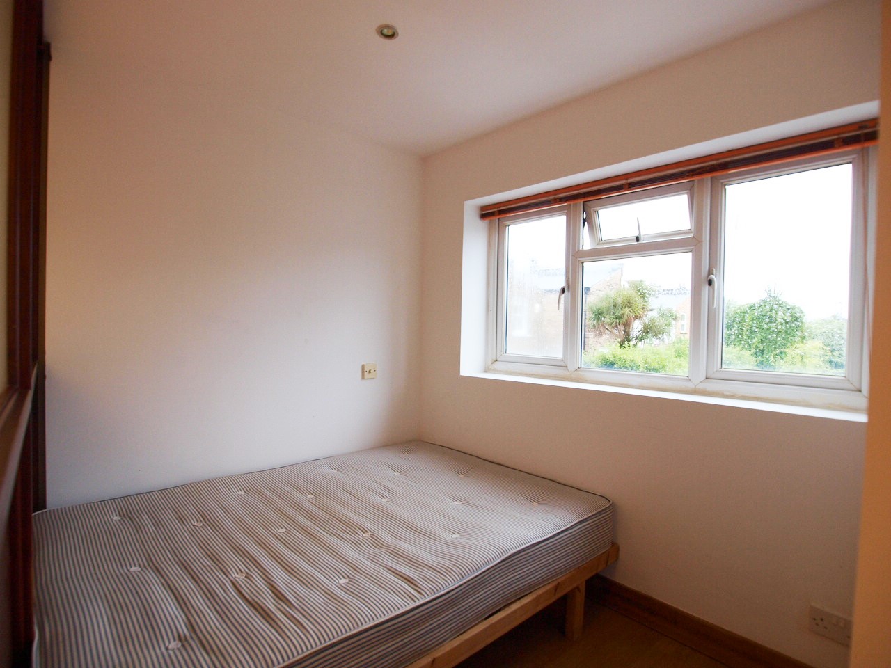1 bedroom flat, 452a Flat 4 Hornsey Road Islington London
