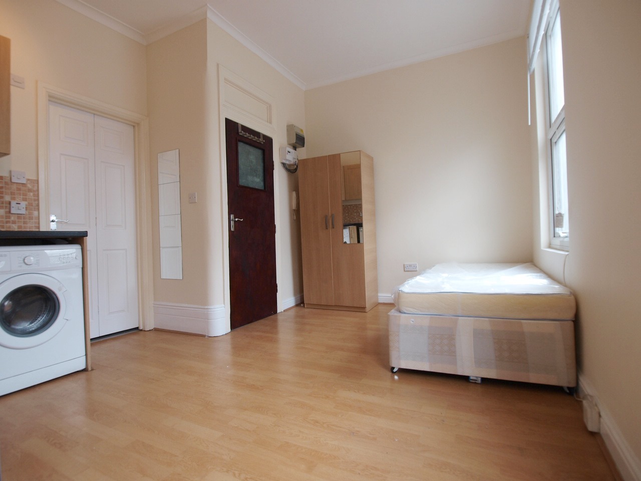 1 bedroom flat, 49 Flat C Newington Green Newington Green London