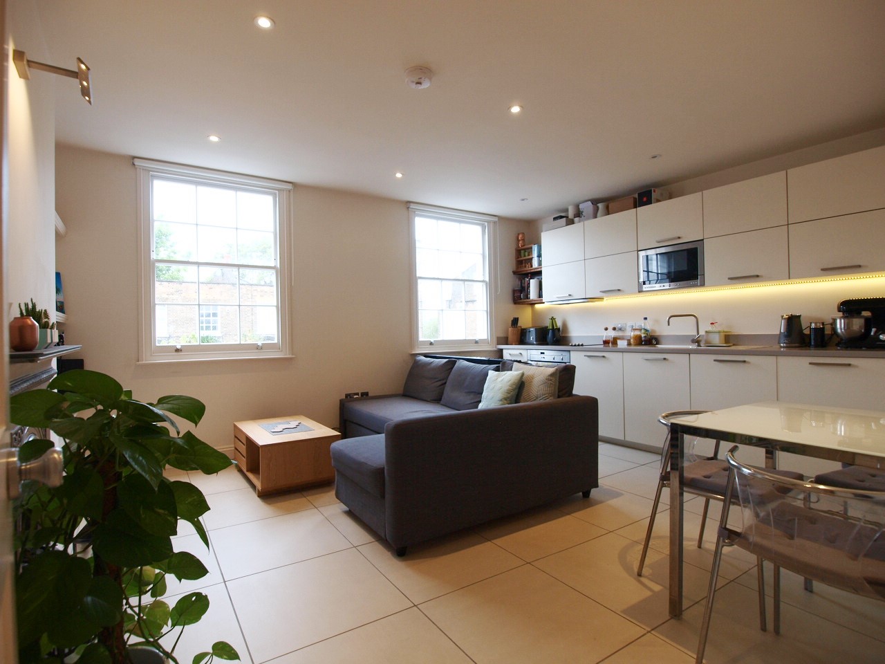 1 bedroom flat, 88 Flat 5 Amwell Street Islington London