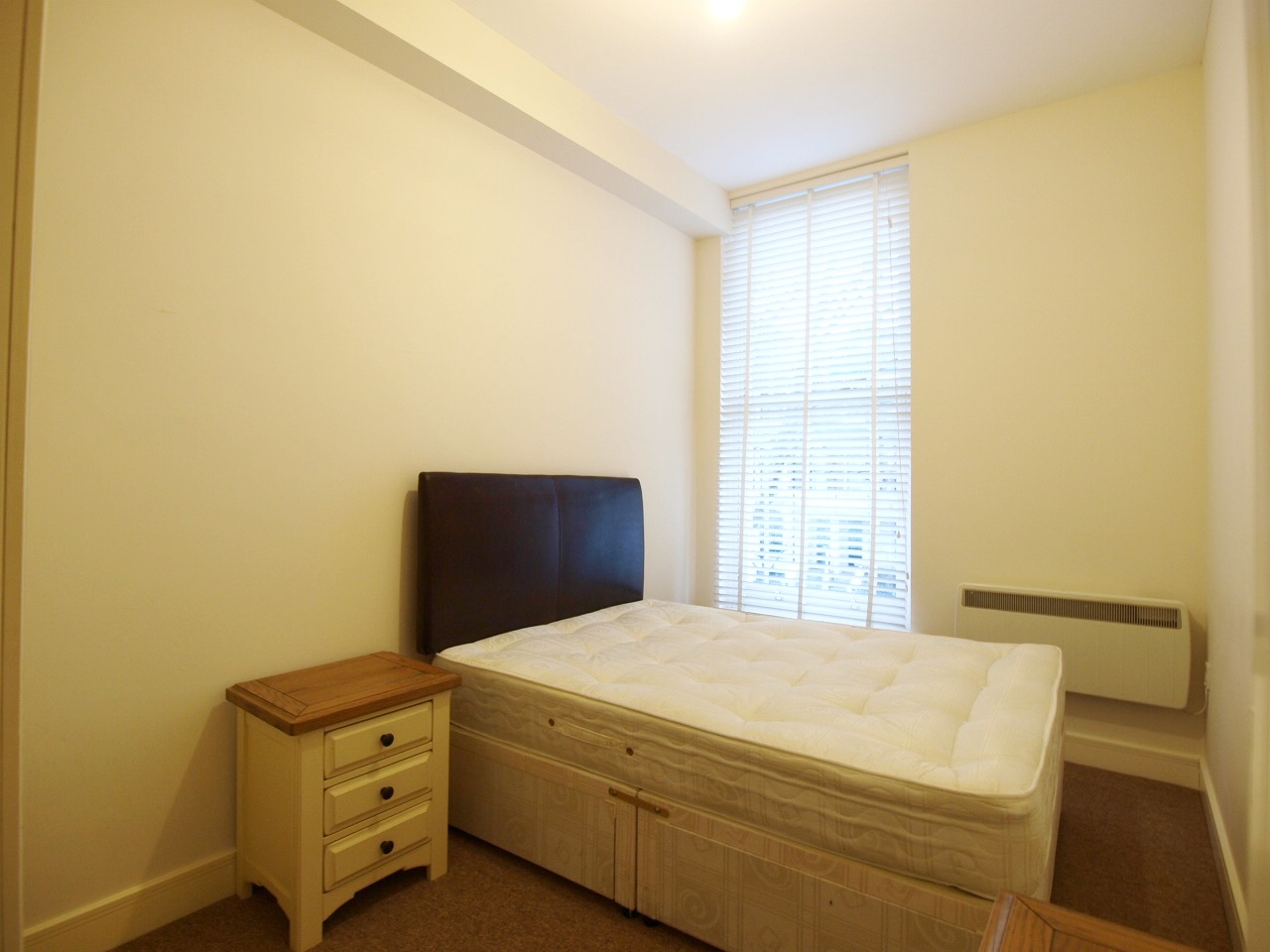 2 bedrooms flat, 34 Flat 2 Lorraine Road Holloway London