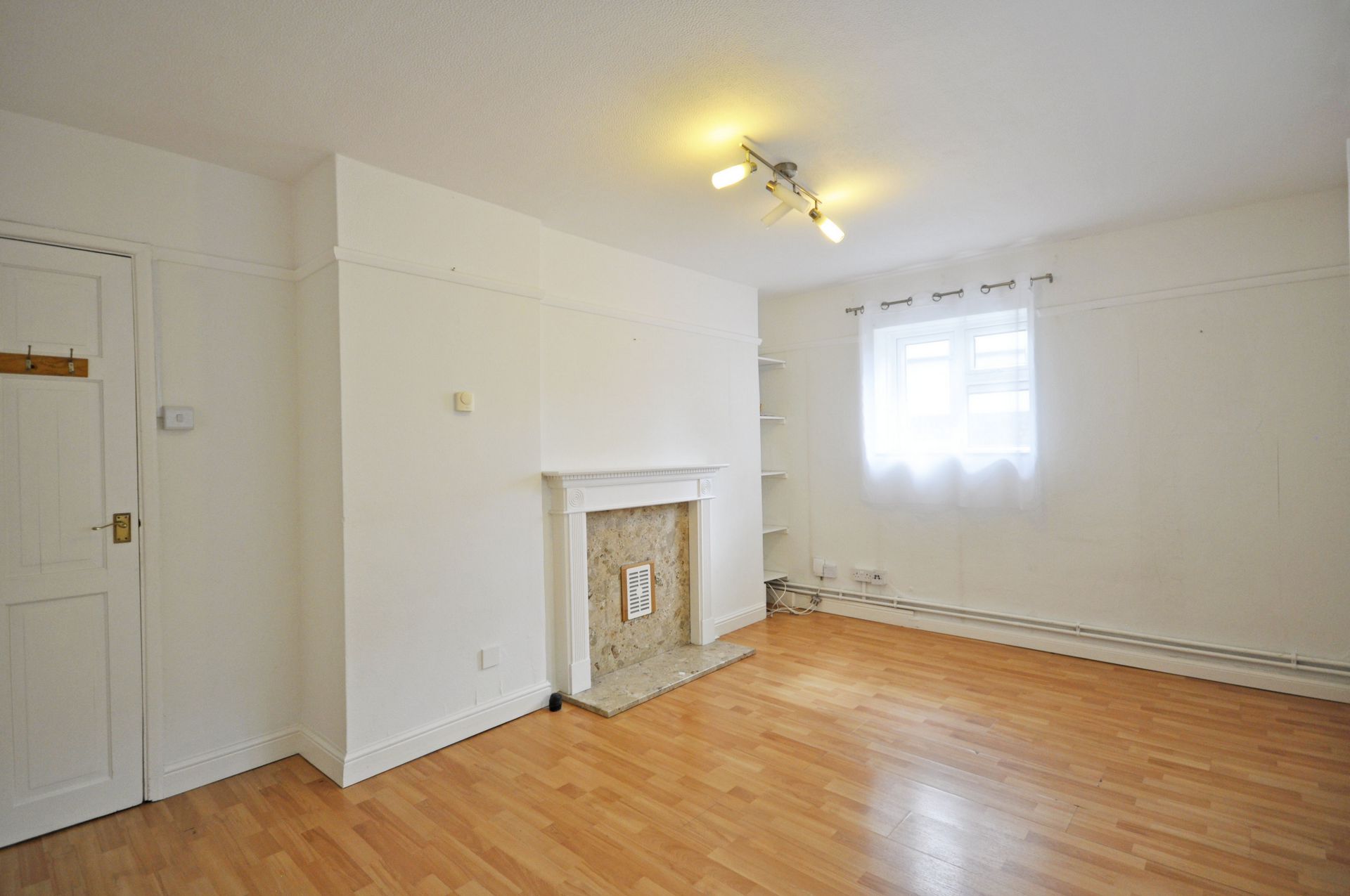 2 bedrooms flat, 10 Mortlake High Street Mortlake London
