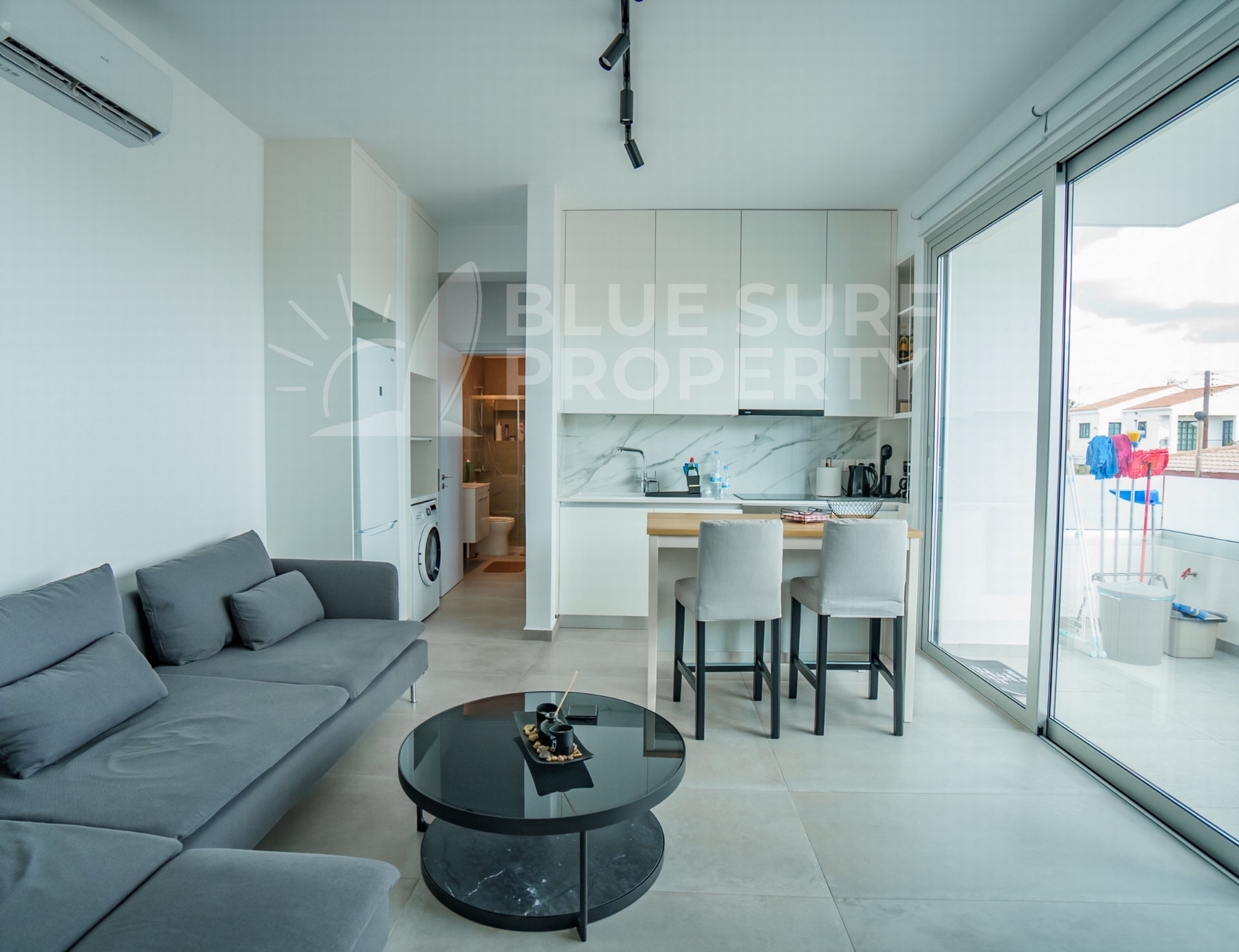 Apartment in Oroklini - Image 3