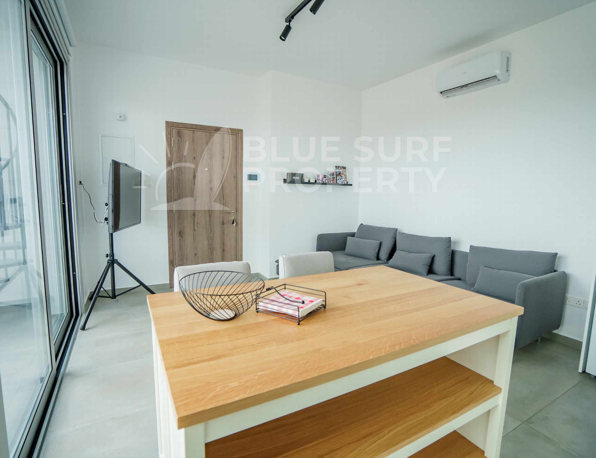 Apartment in Oroklini - Image 4