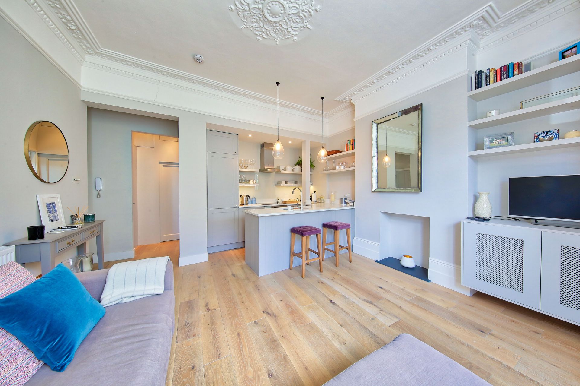 1 bedroom flat, 80 2 East Hill Wandsworth