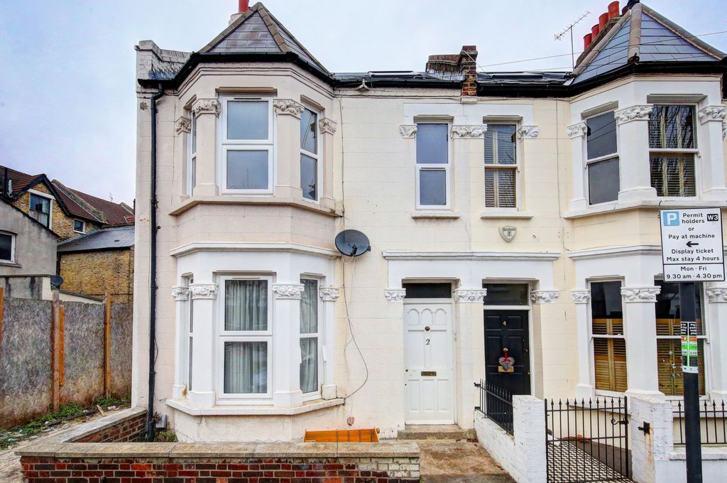 3 bedrooms flat, 2a Aslett Street Earlsfield