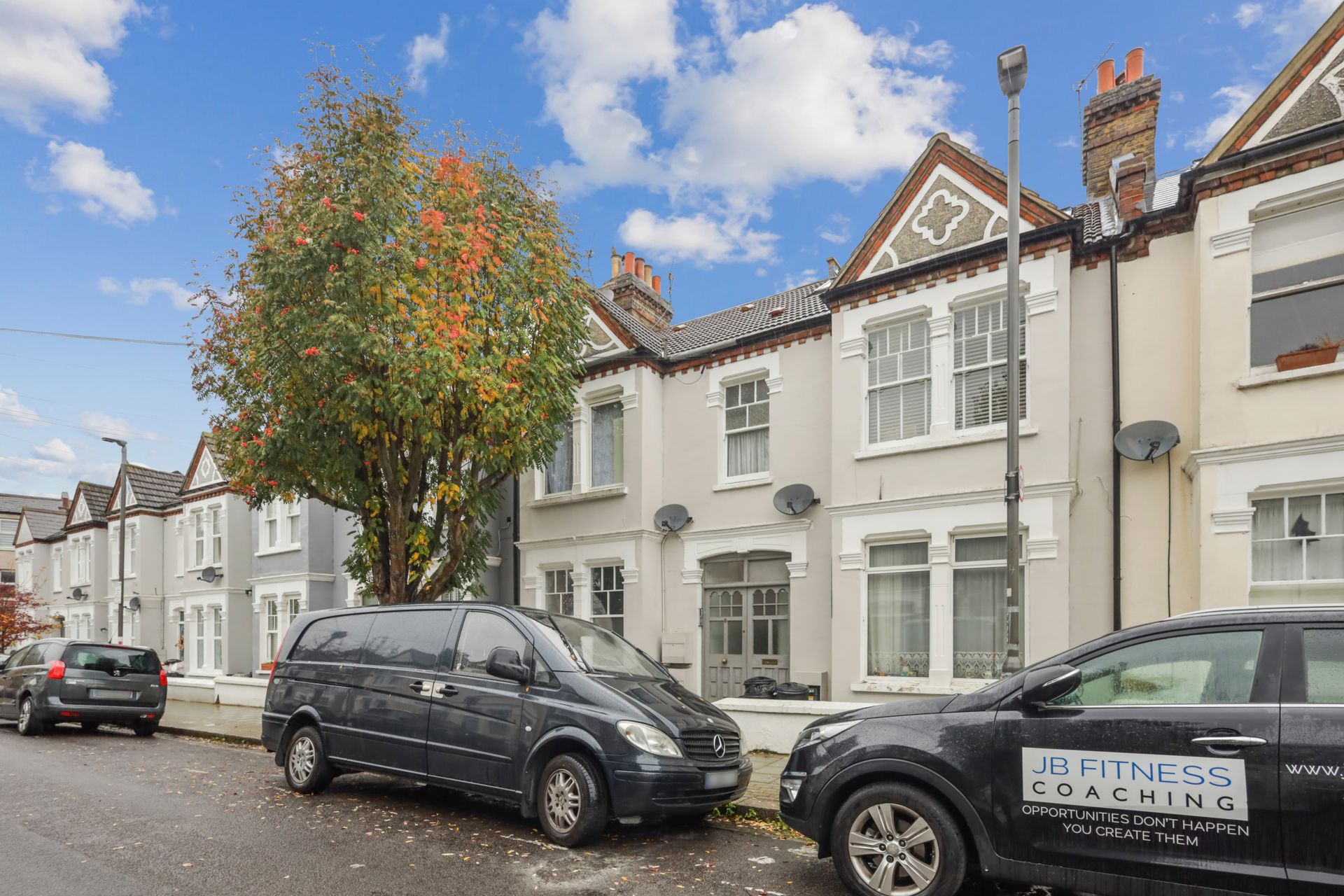 2 bedrooms flat, 8 Treport Street Earlsfield