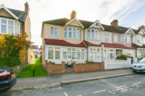 3 bedrooms house, 19 Nugent Road South Norwood London