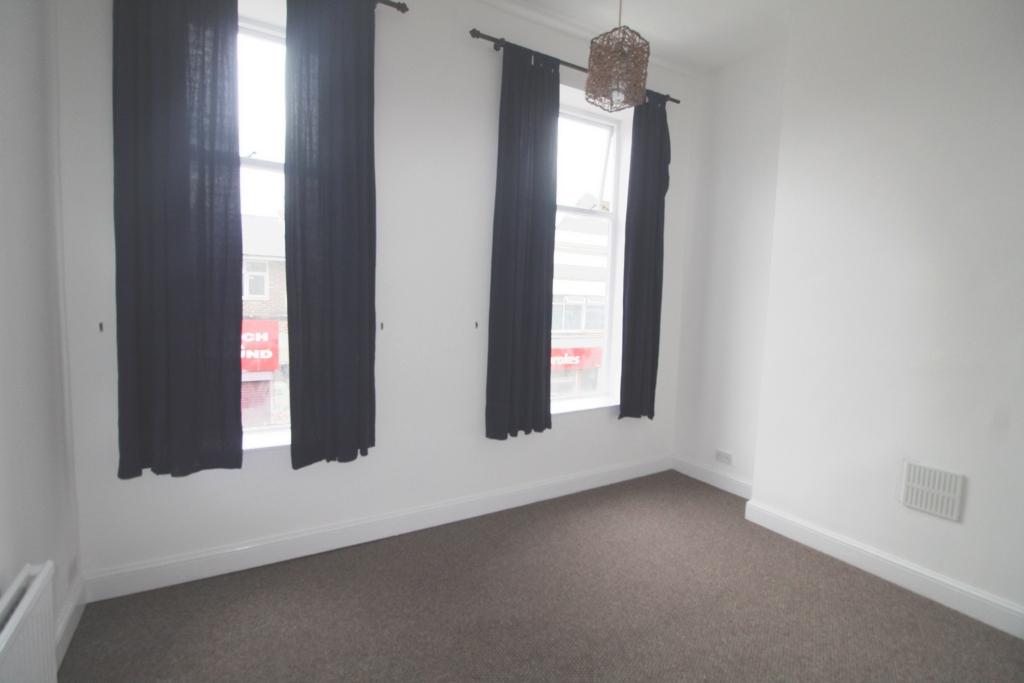 2 bedrooms flat, 76 Flat C High Street South Norwood London