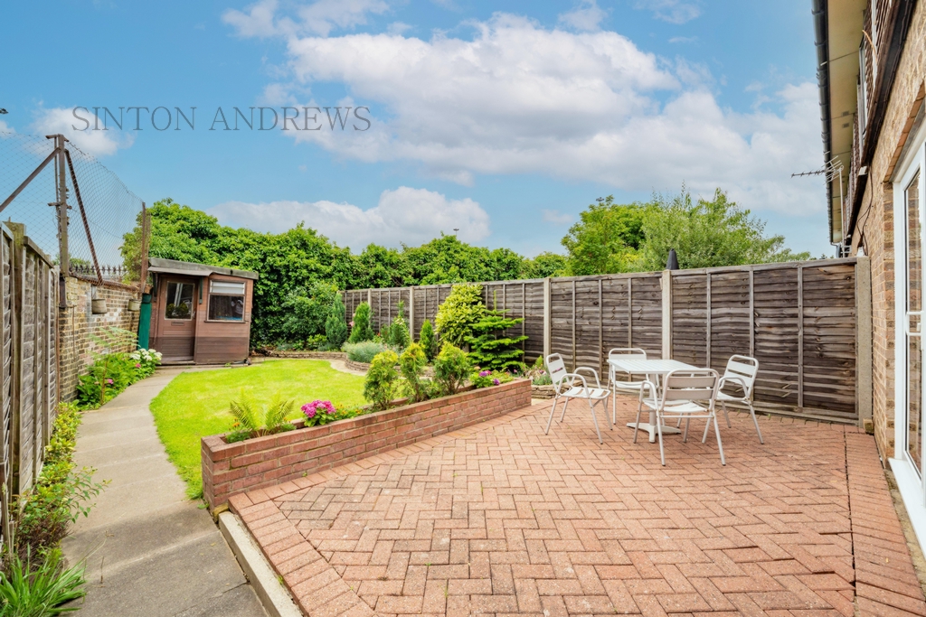 Sinton Andrews Ealing’s independent estate agent for over 36 years.