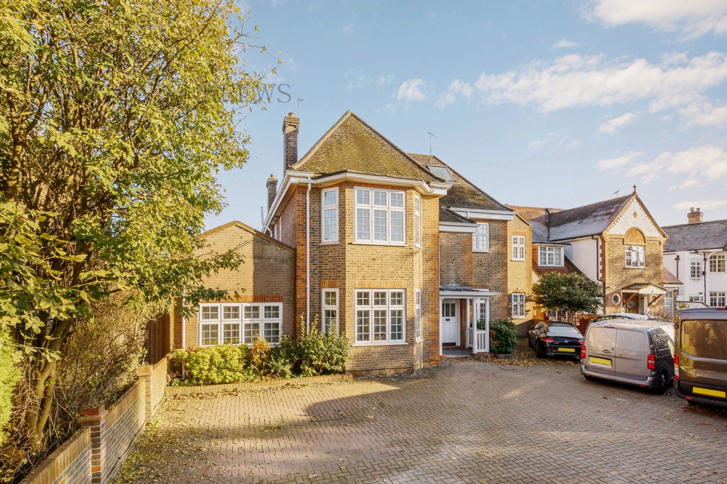 Sinton Andrews Estate Agents - Based in Ealing West London