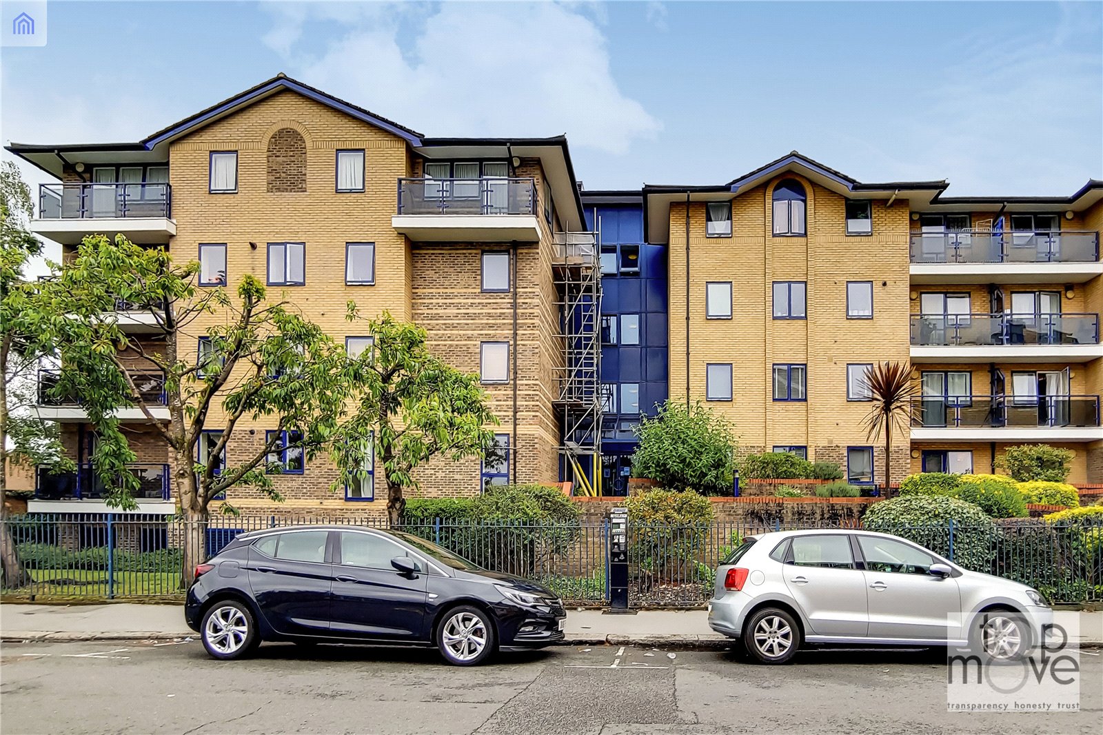 3 bedrooms apartment, 4 Tavistock Road Croydon