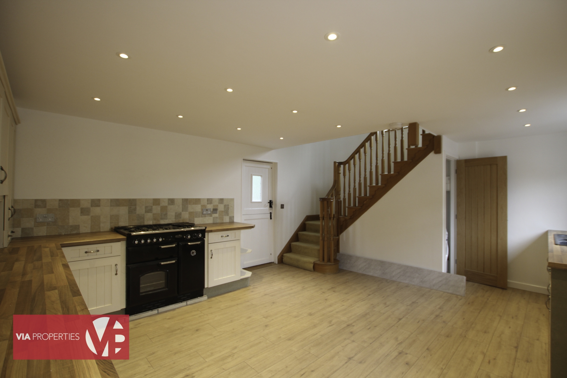 Hammondstreet Road, Cheshunt, Waltham Cross VIA Properties