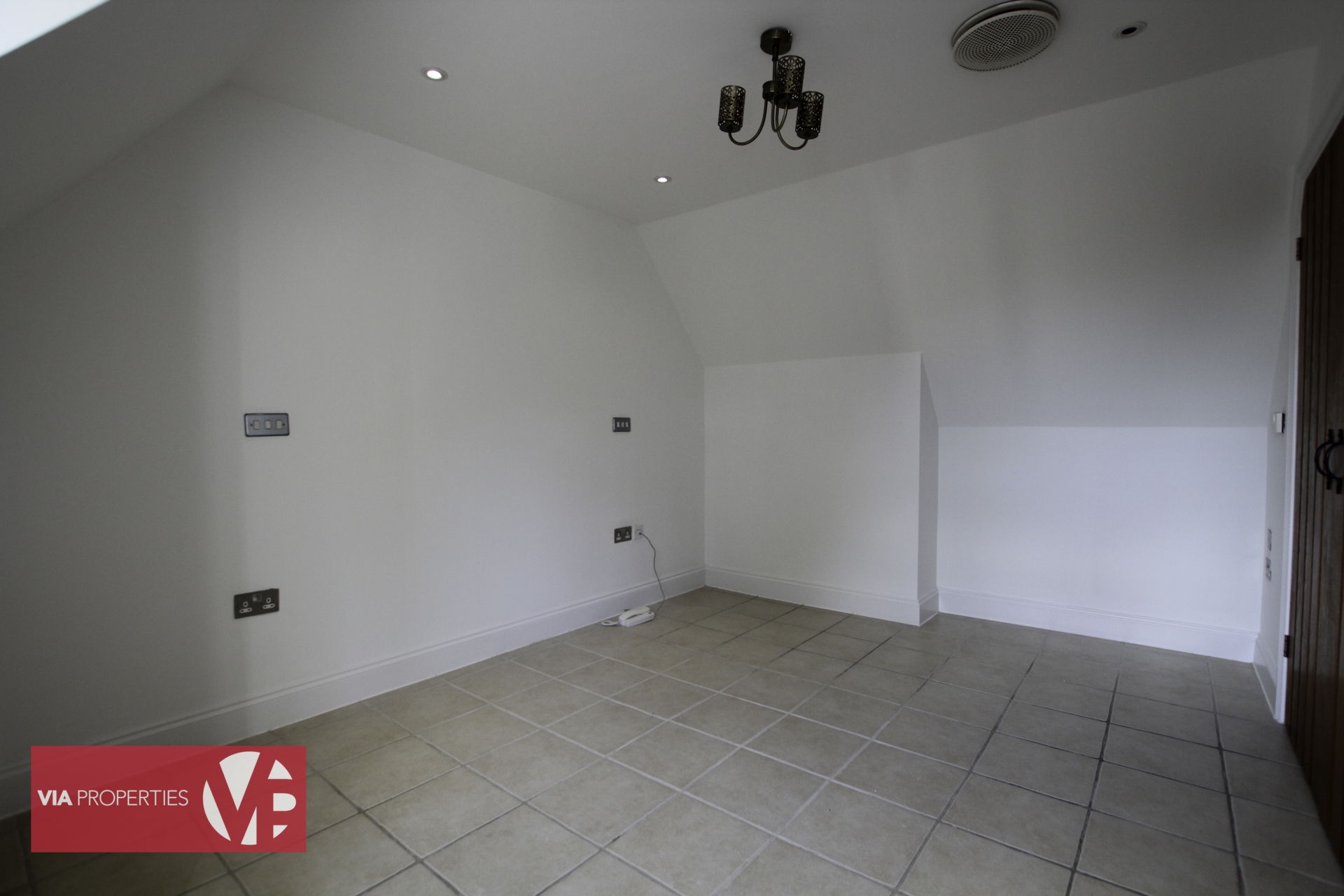 Hammondstreet Road, Cheshunt, Waltham Cross VIA Properties